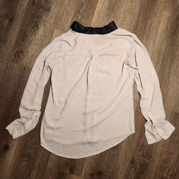 🖤EXPRESS 🖤The Portofino Shirt White/Cream Black Contrast Collar Sheer Blouse-M - Picture 2 of 4